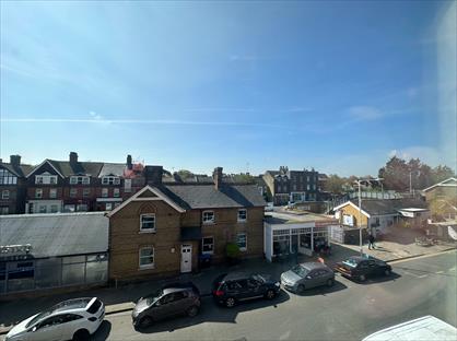 1 Bed Flat, Station Road, CT8