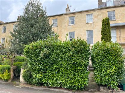 1 Bed Flat, Cambray Place, GL50