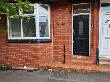 1 Bed Terraced House, Stonehead Street, M9