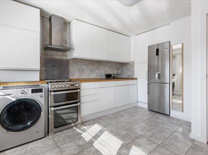 2 Bed Flat, Clark Street, E1