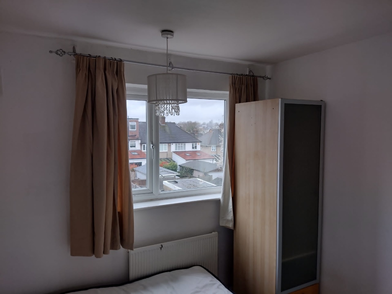 Morden Room in a Shared House, Lynmouth Avenue, SM4 To Rent Now for