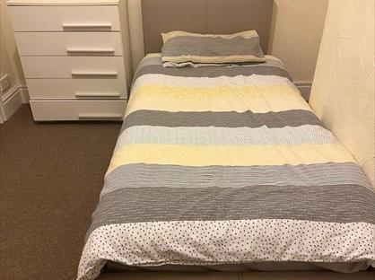 Room in a Shared House, Redhill, RH1