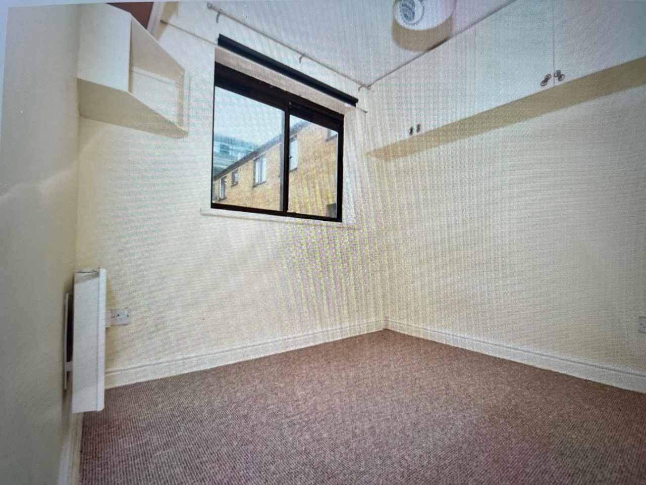 Yeovil 1 Bed Flat, Ivel Court, BA21 To Rent Now for £600.00 p/m