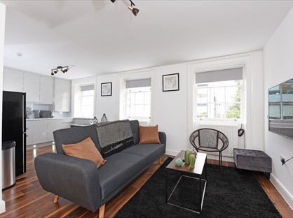 1 Bed Flat, Rushey Green, SE6