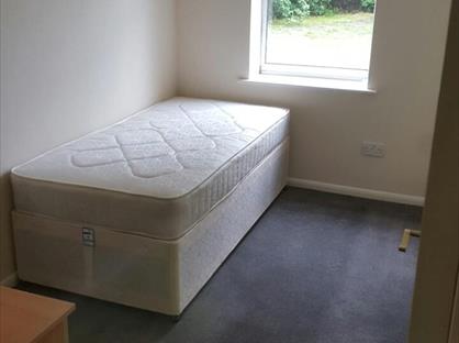 Room in a Shared Flat, Dudley Close, RM16