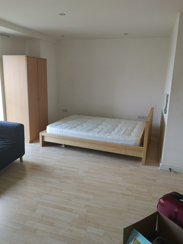 Birmingham Studio Flat, Masshouse Plaza, B5 To Rent Now for £850.00 p/m