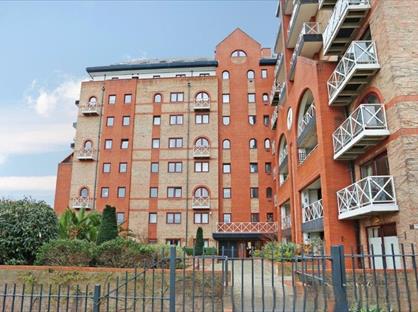 3 Bed Flat, Ferrymans Quay, SW6