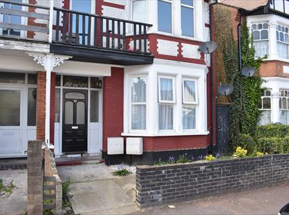 2 Bed Flat, Ramuz Drive, SS0