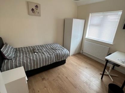 Room in a Shared House, Goresbrook Road, RM9
