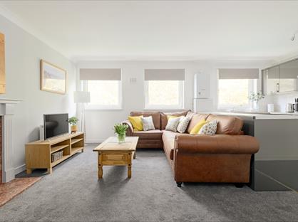 2 Bed Flat, Marshalls Court, EH1