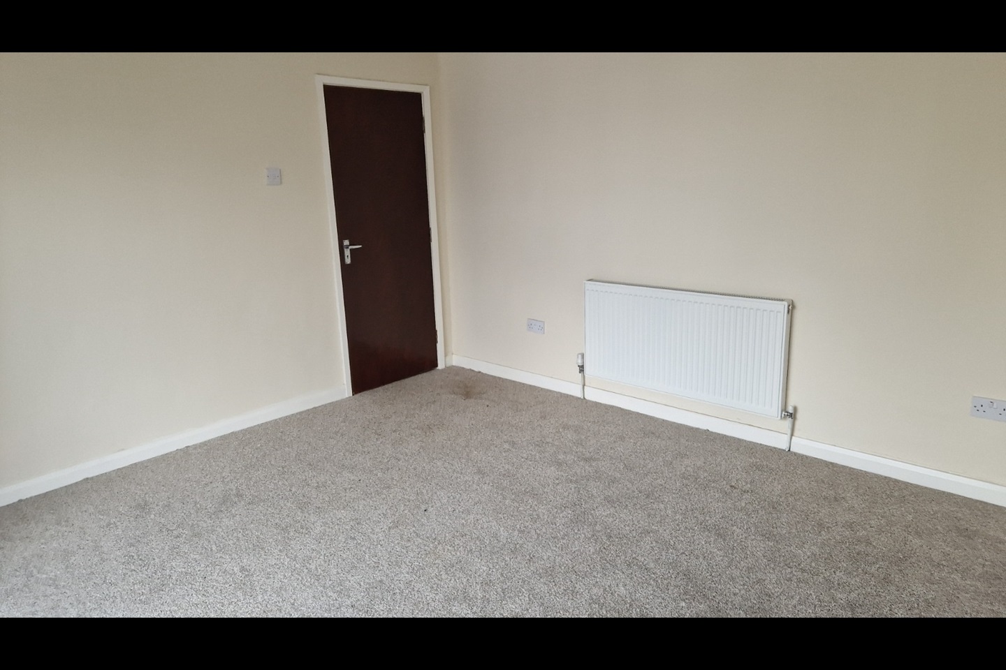 Long Buckby, Northampton 1 Bed Flat, Market Place, NN6 To Rent Now