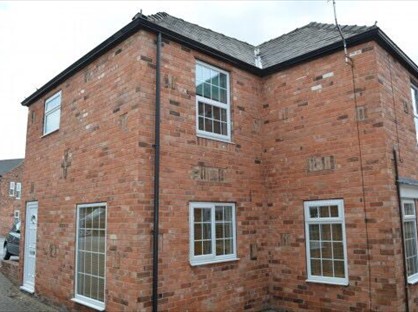 1 Bed Flat, Fountain Court, DN9