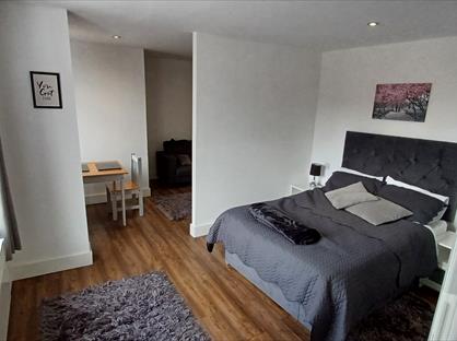 1 Bed Flat, Chapel St, ST16