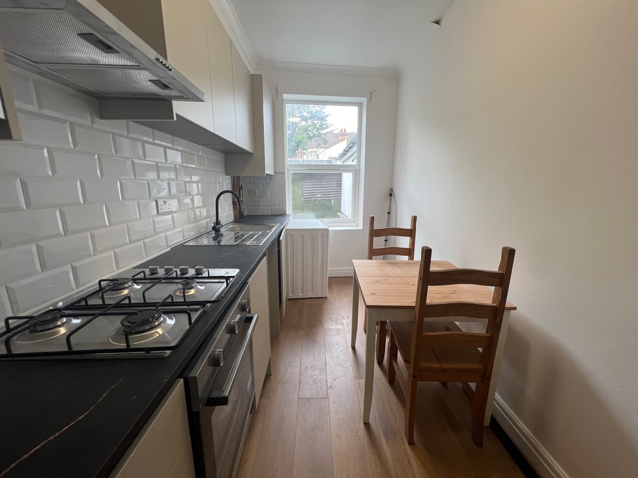 London 2 Bed Flat, West Hendon Broadway, NW9 To Rent Now for £1,925