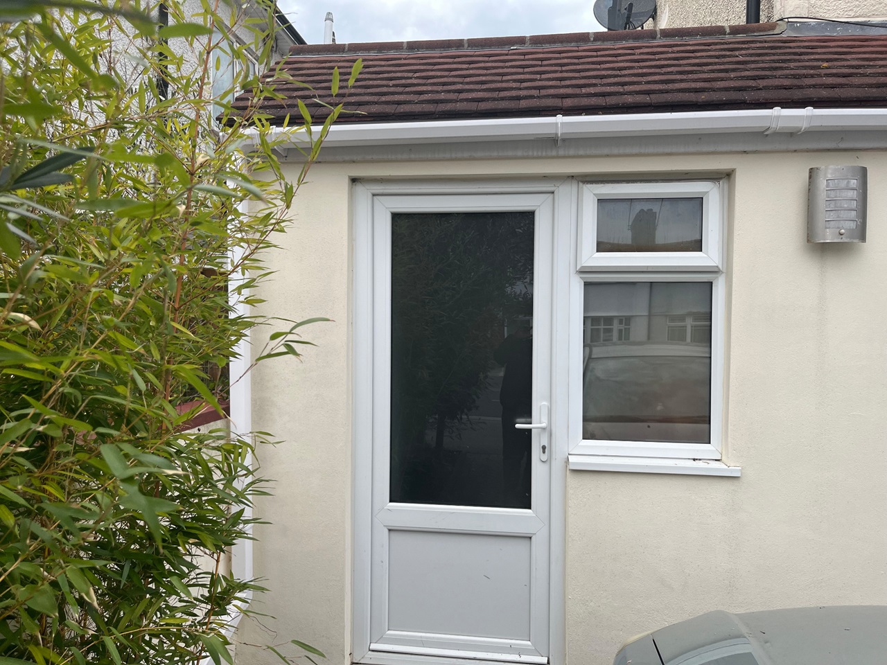 Edgware Studio Flat, Edgware, HA8 To Rent Now for £990.00 p/m