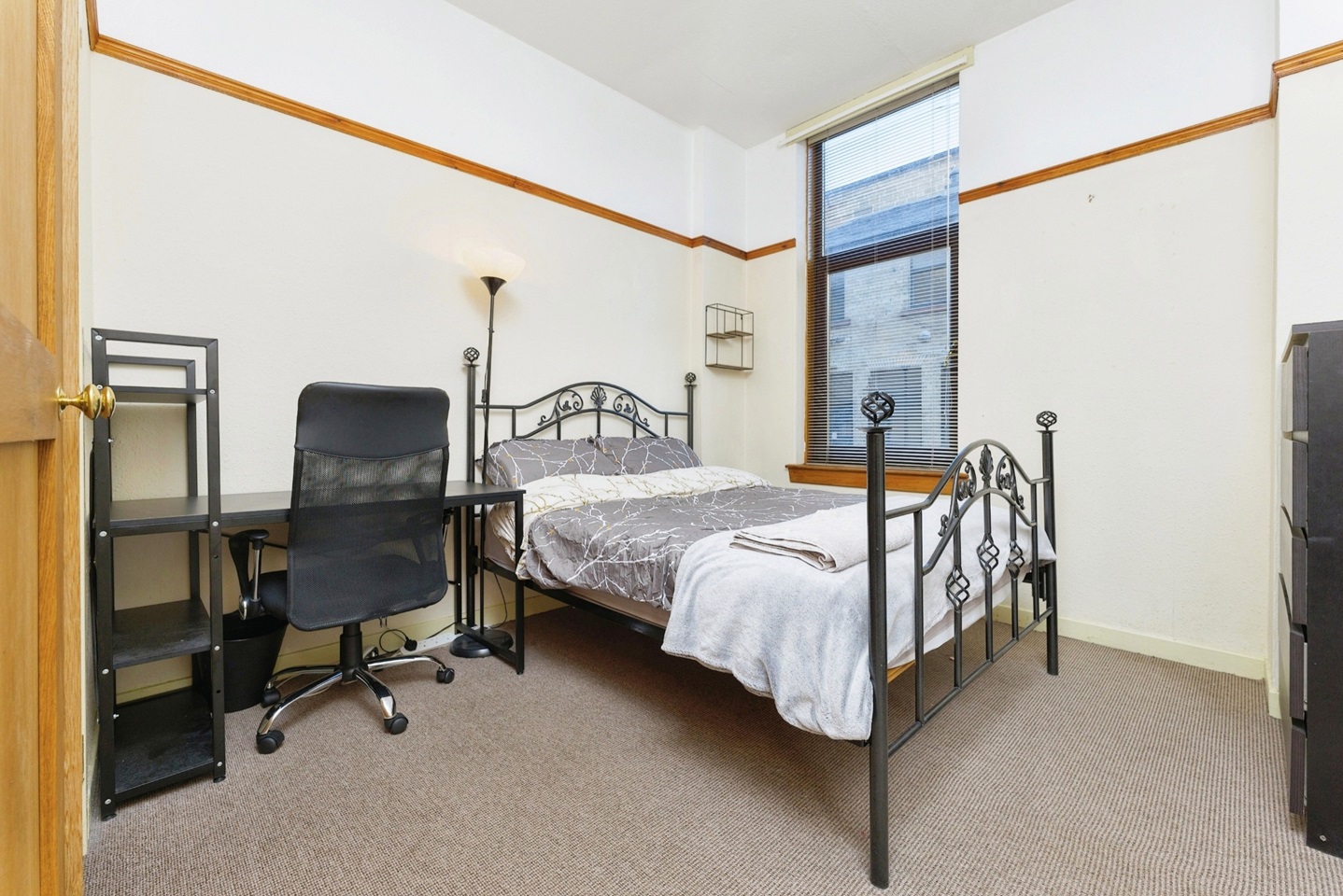 Glasgow 3 Bed Flat, Orkney Place, G51 To Rent Now for £1,500.00 p/m