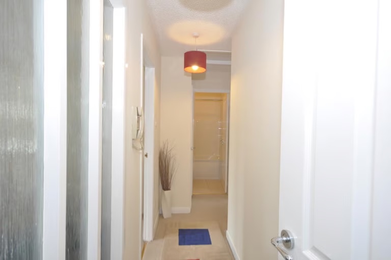 1 Bed Flat, Gladstone Street, G4, N1 7GU