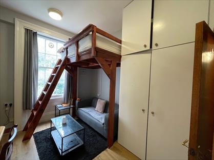 Studio Flat, Harrington Square, NW1