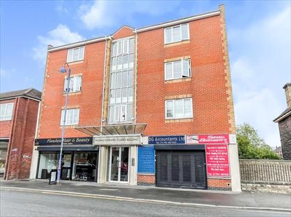 1 Bed Flat, Cricklade Road, SN2