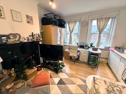 Room in a Shared House, Beaufort Road, KT1