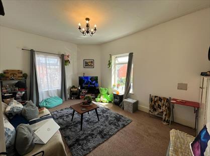 3 Bed Flat, Bolton Road, WN4