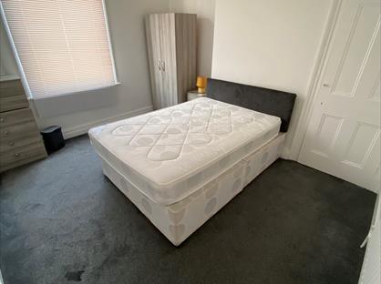 Room in a Shared House, Holt Street, TS24