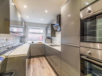 5 Bed End Terrace, Collingwood Road, PO5