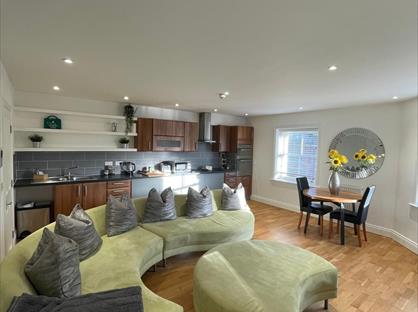1 Bed Flat, Bouverie Road West, CT20