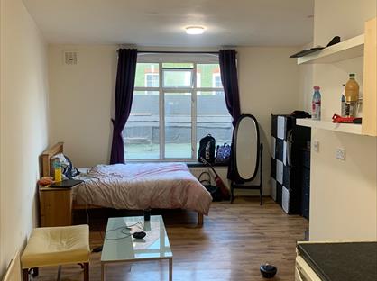 Studio Flat, North End Road, SW6