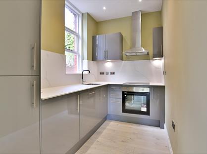 2 Bed Flat, Davenport Park Road, SK2