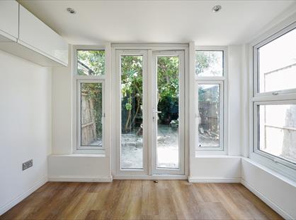 3 Bed Terraced House, Trafalgar Road, SE10