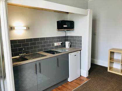 Studio Flat, Scarborough Road, TQ2