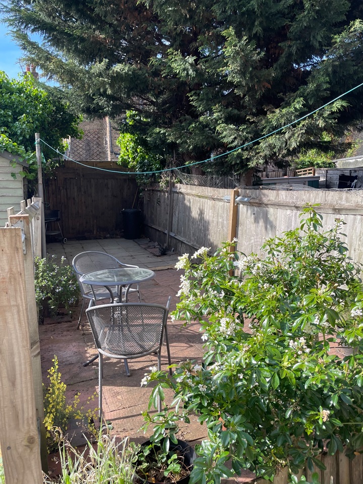 London 2 Bed Fountain Road, SW17 To Rent Now for £1,850