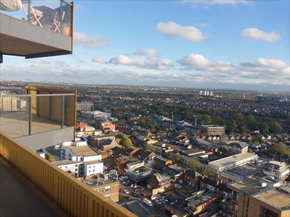 2 Bed Flat, Barratt House, TW3