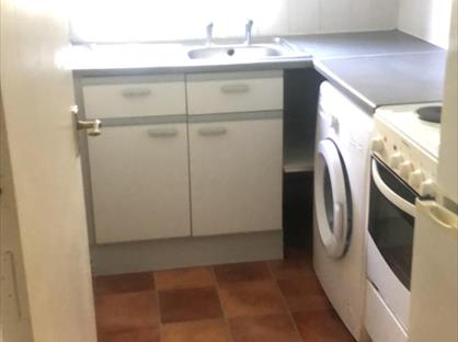 Studio Flat, North Park Road, BD9