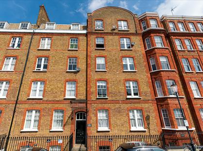 2 Bed Flat, Pater Street, W8