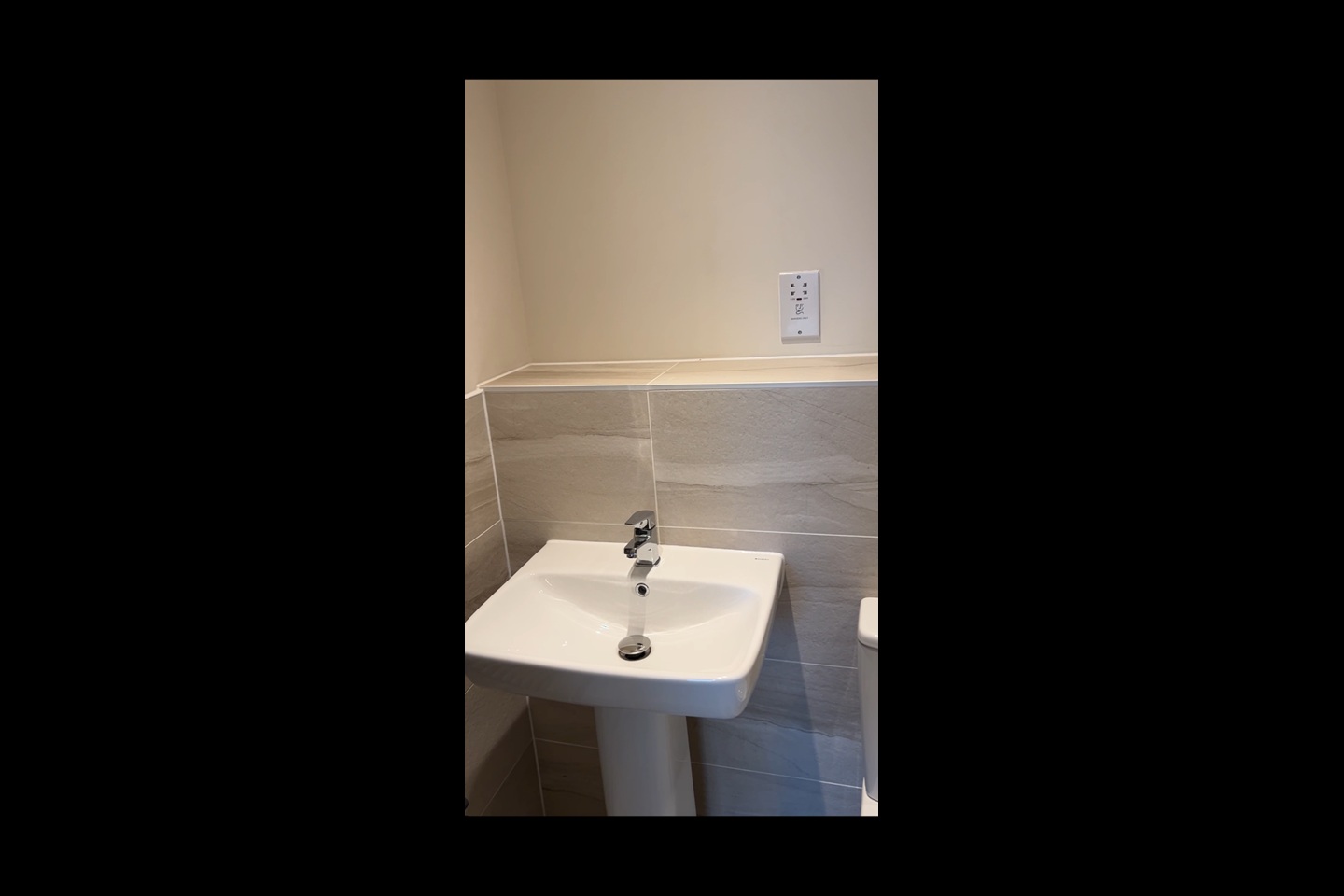 2 Bed Flat, Bearsden Avenue, CB3 photo 2