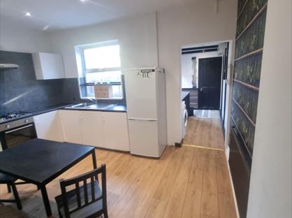 3 Bed Terraced House, Dalefield Avenue, WF6