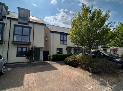 3 Bed Terraced House, Cobham Close, PL6