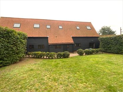 5 Bed Detached House, Church End, SG19