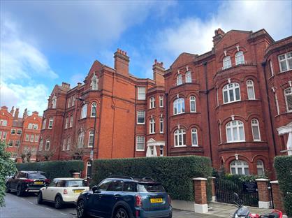 3 Bed Flat, Hamlet Gardens, W6