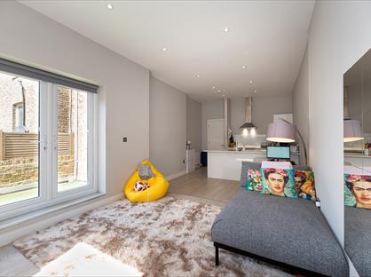 2 Bed Flat, Mattock Lane, W13