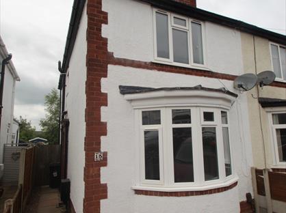 2 Bed Semi-Detached House, Lyndhurst Drive, DY8