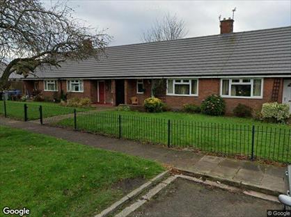 1 Bed Bungalow, Daresbury Close, M33