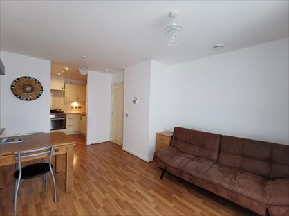 1 Bed Flat, Newport Avenue, E14