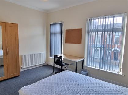 4 Bed Terraced House, Raglan Street, HU5