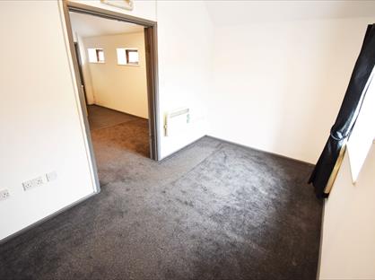 1 Bed Flat, School Lane, HR6