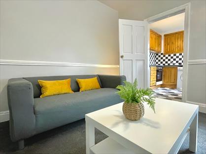 1 Bed Flat, Aston Road, LS13