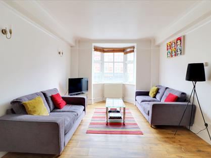 2 Bed Flat, Wyatt Park Mansions, SW2