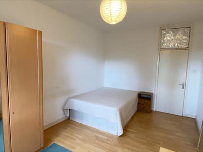 Room in a Shared Flat, Elers Road, W13